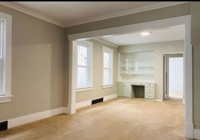 Building Photo - 1706 Colorado Ave NE