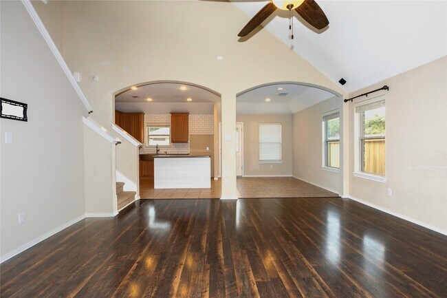 Foto del edificio - 6302 Denison Oaks Dr