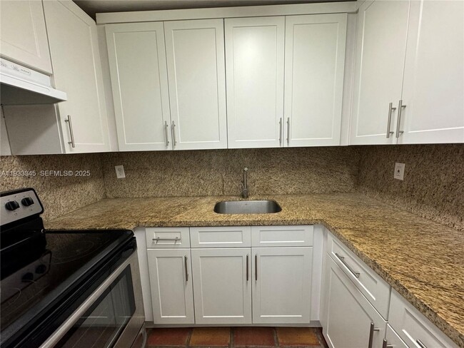 Building Photo - 2918 Bird Ave