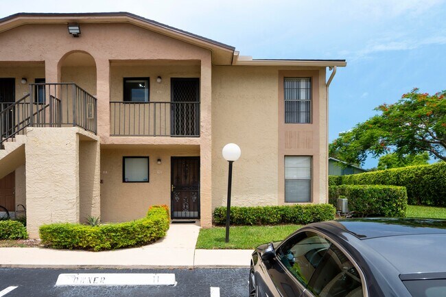 Foto del edificio - 9413 Boca Cove Cir