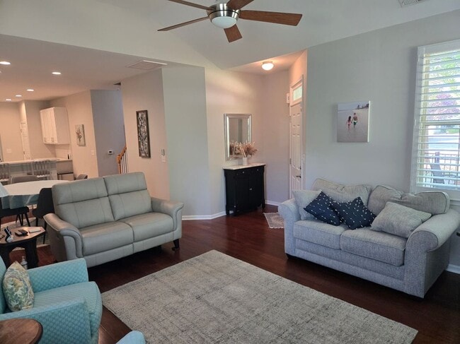 Building Photo - 809 Ledgestone Ct