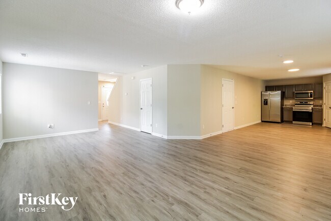 Building Photo - 10 Loxwood Ct