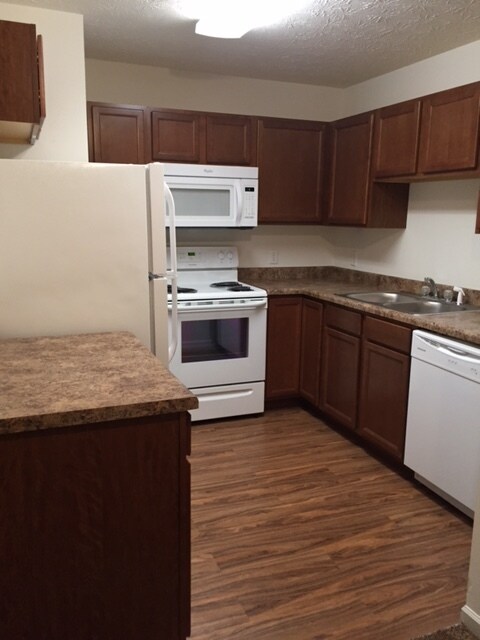 Foto del edificio - 408 Brunswick Dr