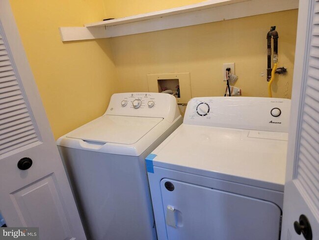 Foto del edificio - 3261 Red Lion Rd