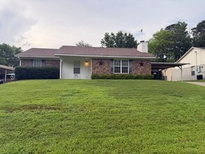 Building Photo - 3710 Pratt Ln