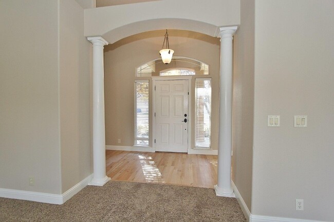 Building Photo - 2944 E Mackay Dr