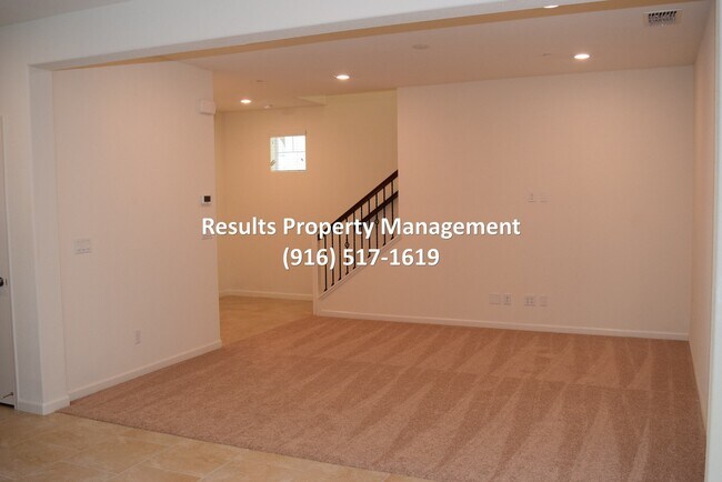 Building Photo - 4 Bedroom West Roseville Beauty