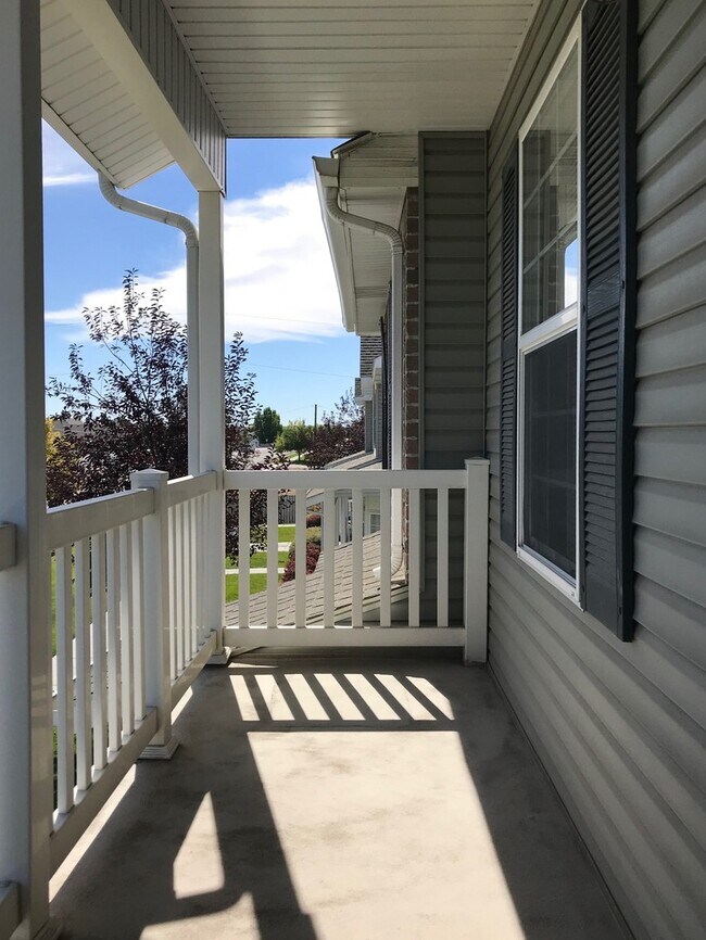 Foto del edificio - Charming 2 bed 1.5 bath Parkside Town Home...