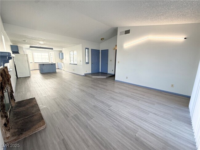 Foto del edificio - 5876 Filmore Ave