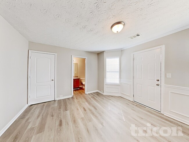 Building Photo - 1645 Gallup Dr