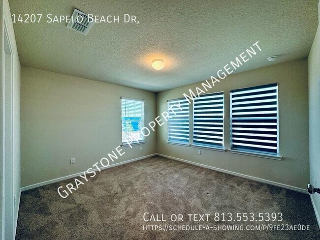 Building Photo - "Experience Unmatched Elegance: 3bed /2.5b...