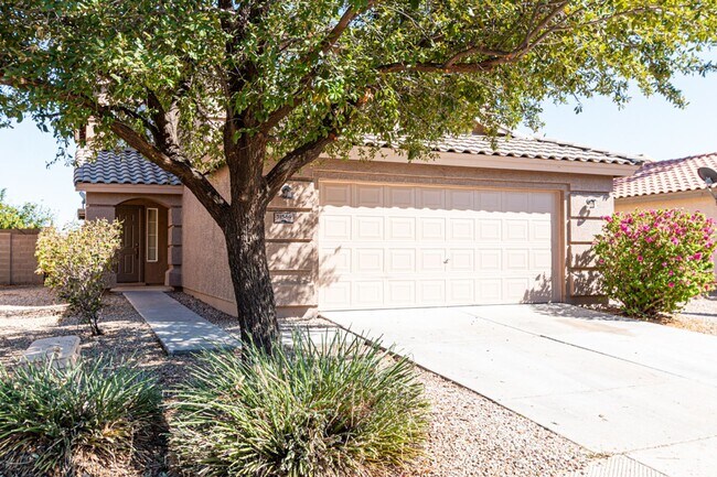 Foto del edificio - LOVELY 4 BED 3 BATH HOME IN SAN TAN VALLEY