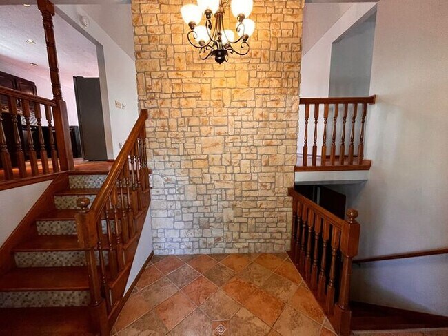 Foto del edificio - Spacious 4 Bedroom, 3 Bathroom home in Pla...