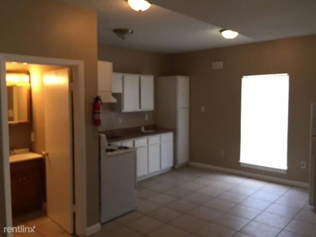 Building Photo - 309 Emerson Dr