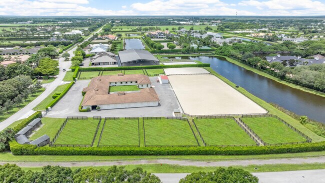 Foto del edificio - 3473 Grand Prix Farms Rd
