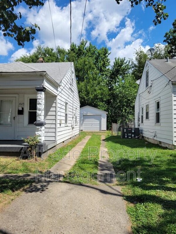 Building Photo - 1025 Dresden Ave