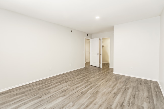 Interior Photo - 312 S. Willaman Drive