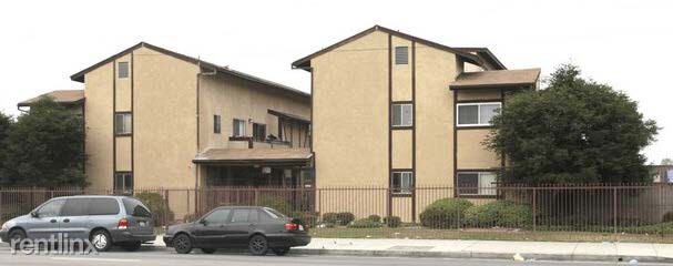 Primary Photo - 9825 Laurel Canyon Blvd