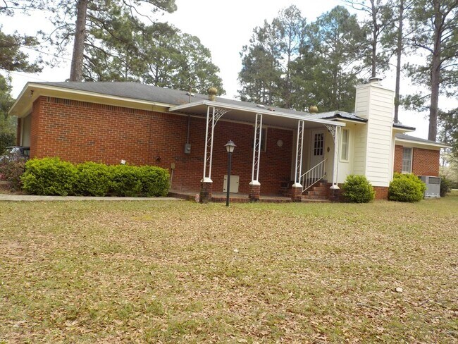 Building Photo - 137 Greer Ln