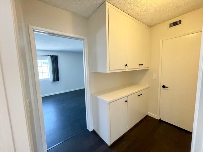 Building Photo - 8130 Redlands St