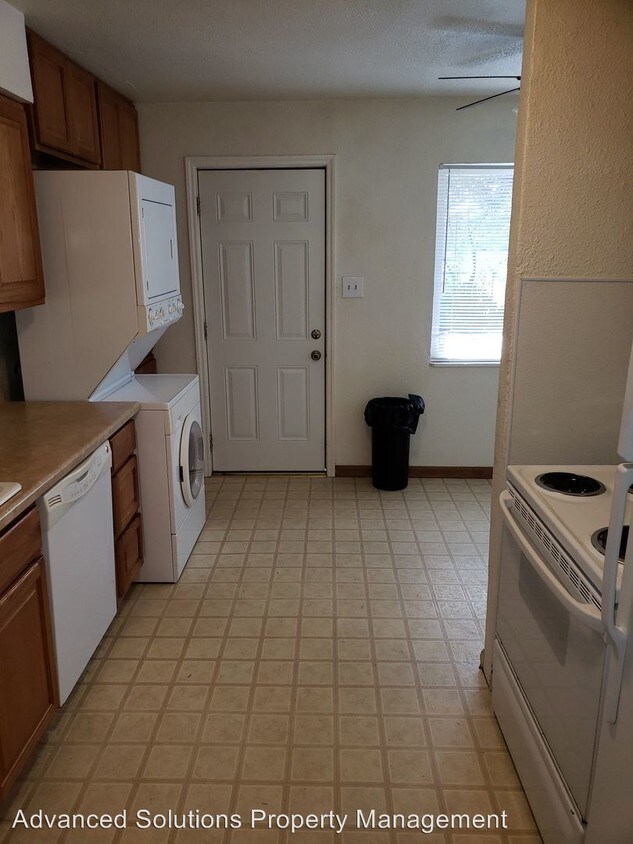 745 Locust St, Redding, CA 96001 Apartment for Rent in Redding, CA