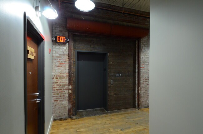 Building Photo - Cooperage 214 ~ 1 Bedroom/1 Bathroom Apart...