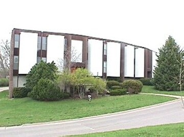 Primary Photo - 916 Oakcrest St
