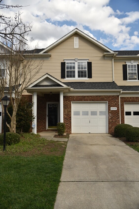 Foto principal - 5409 Johnston Mill Ct