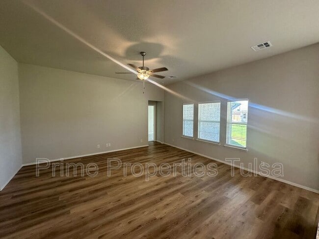 Foto del edificio - 13143 S 72nd E Ave