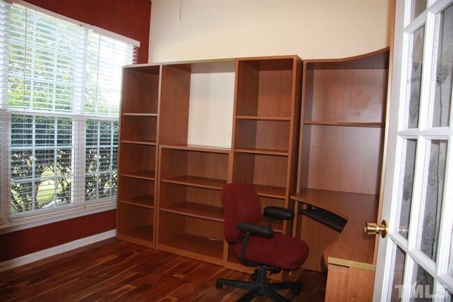 Building Photo - 115 Tortoise Ln