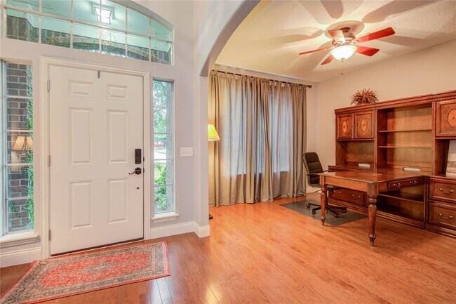 Building Photo - 20723 Nettlebrook Ln