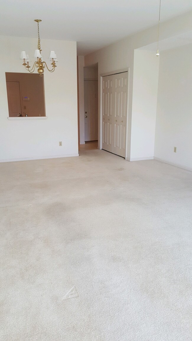 Foto del edificio - 1471 Willow  Court
