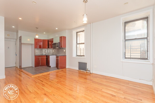 Building Photo - 1715 Caton Ave