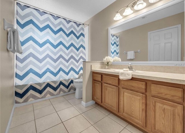 Building Photo - 13221 Lake Live Oak Dr