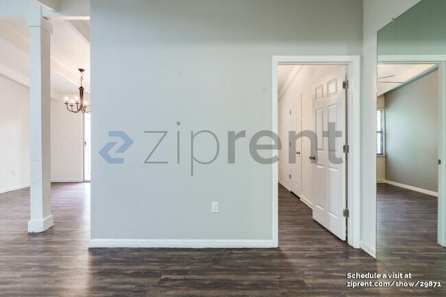 Building Photo - 3028 NE 14th Dr