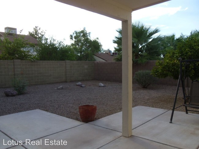 Building Photo - 3 br, 2 bath House - 260 S PINEVIEW PLACE