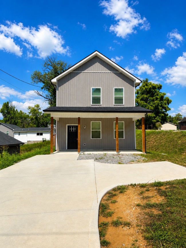 Building Photo - 4632 Freund St SW