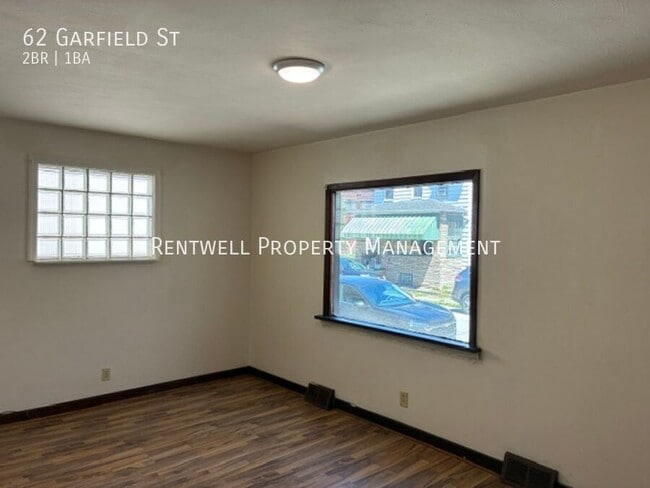 Building Photo - 62 Garfield St