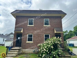 Building Photo - 426-428-428 Smith St
