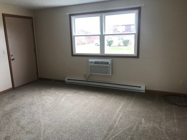 Living Rm. - 222 Summit Ave