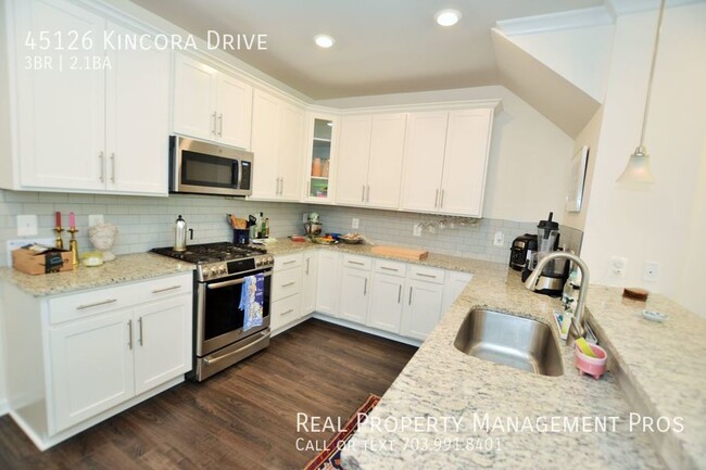 Building Photo - 45126 Kincora Dr