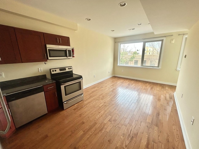 Photo - 332 N 41st St Apartment