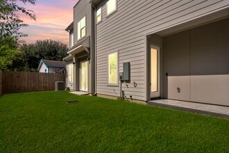 Building Photo - 861 Prosper St