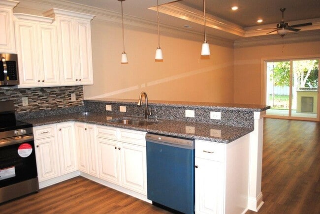 Photo - Sunnyside Village House