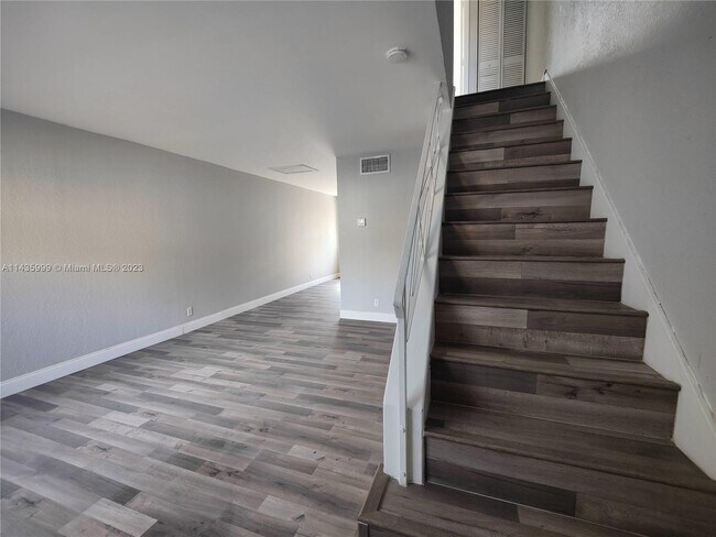 Foto del edificio - 4719 NW 9th Dr