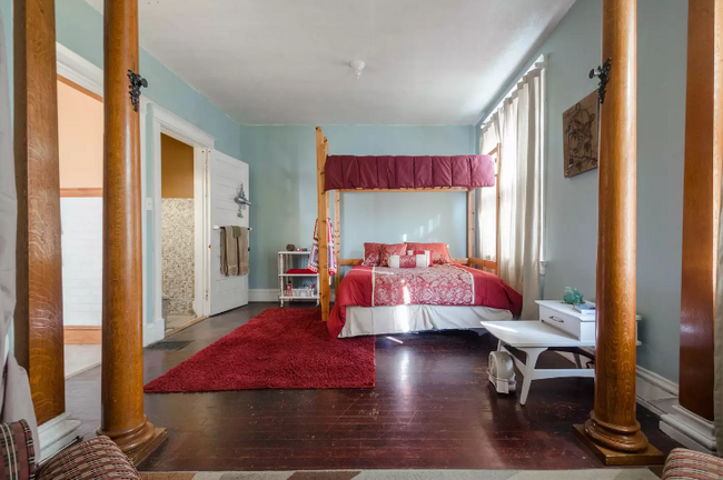 Foto del edificio - 2451 Maplewood Ave