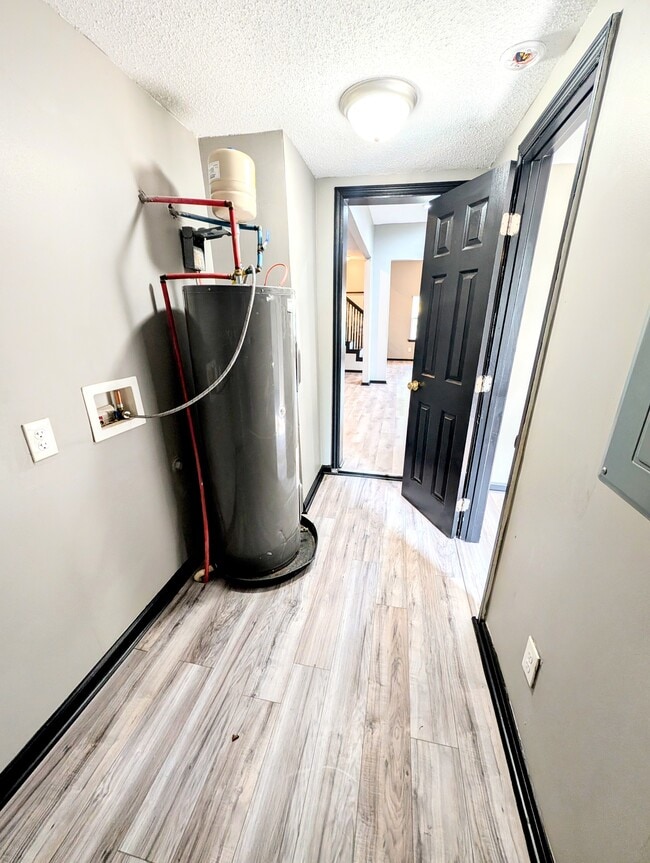 Building Photo - 1711 Stratford St