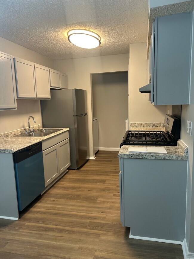 Foto del edificio - Ashley Woods Apartment Homes