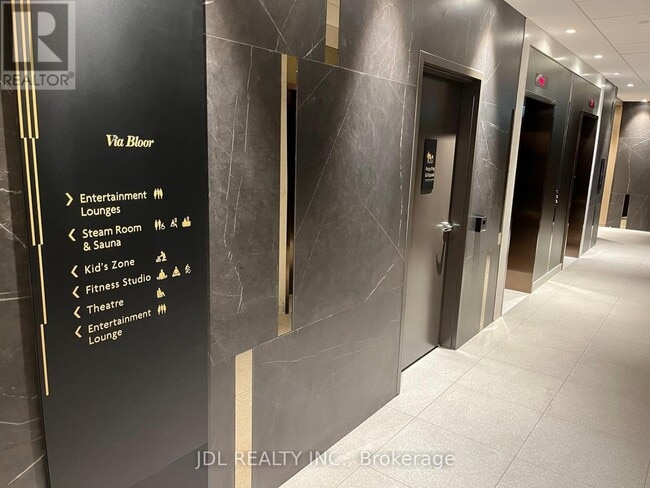 Building Photo - 575 Bloor St E