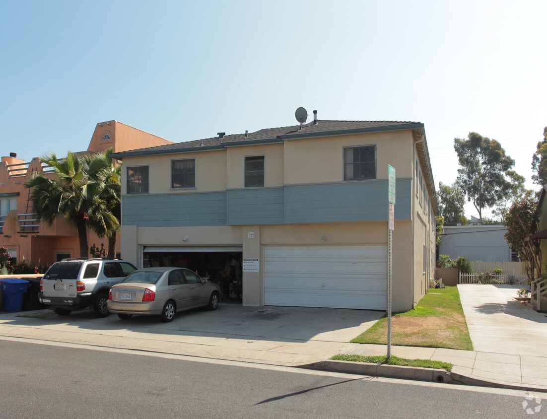 Primary Photo - 722 Hill St